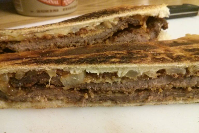 Pan con Bistec Empanizado – Breaded Steak Sandwich Pan con Bistec Empanizado (Breaded Steak Sandwich)