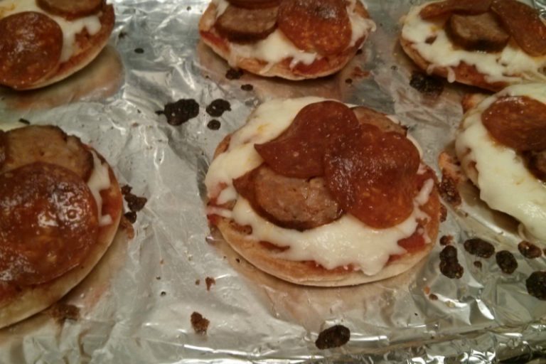 English Muffin Pizzas