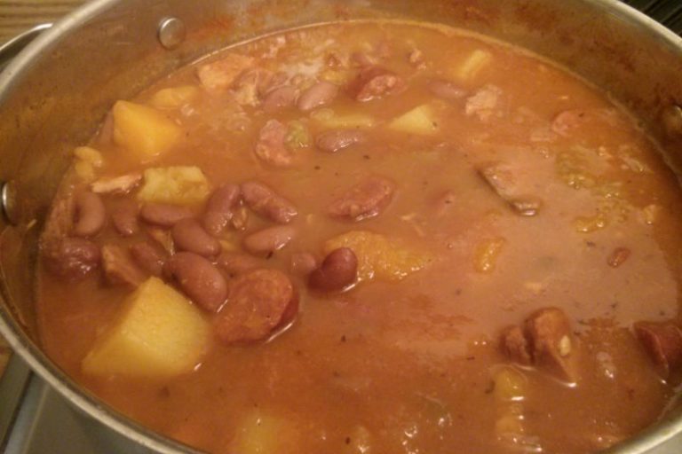 Frijoles Colorados (Cuban Red Beans)