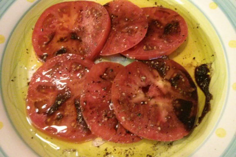 Sliced Tomato Salad