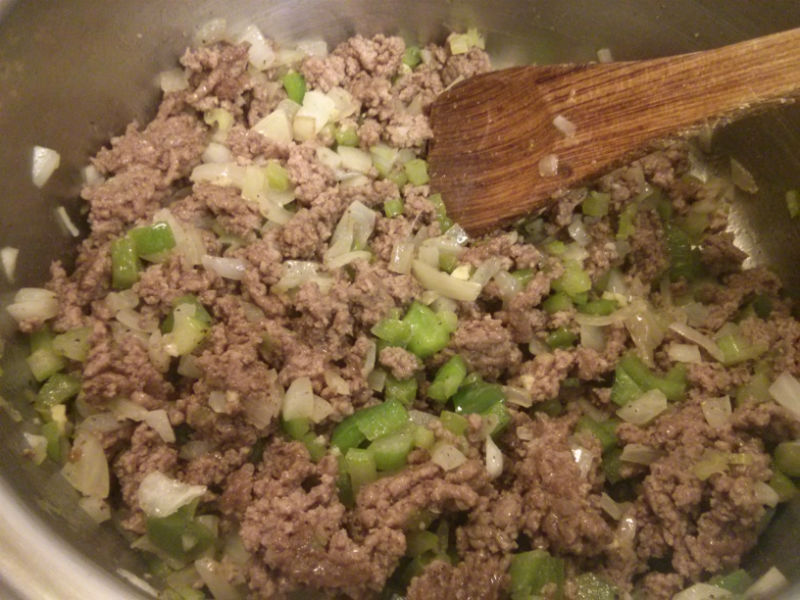 Mix ground beef in with celery, green pepper and onions